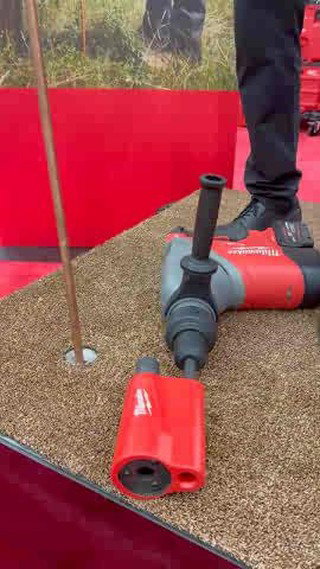 Enhanced Safety. Maintains Rod Integrity. SDS Max Side Load Ground Rod Driver.
#MilwaukeeTool #NothingButHeavyDuty 
Link in Bio.