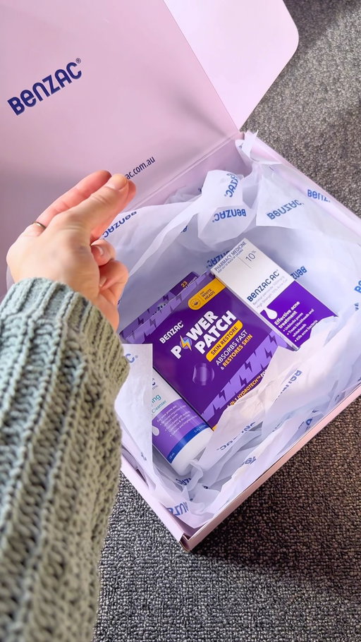 Unboxing some of our favs for clear and glowy skin! 💜✨🧖‍♀️

BENZAC AC: ALWAYS READ THE
LABEL AND FOLLOW THE
DIRECTIONS FOR USE. 
Benzac AC is indicated in the treatment of mild acne.
 
#BenzacAU #skincare skincareessentials