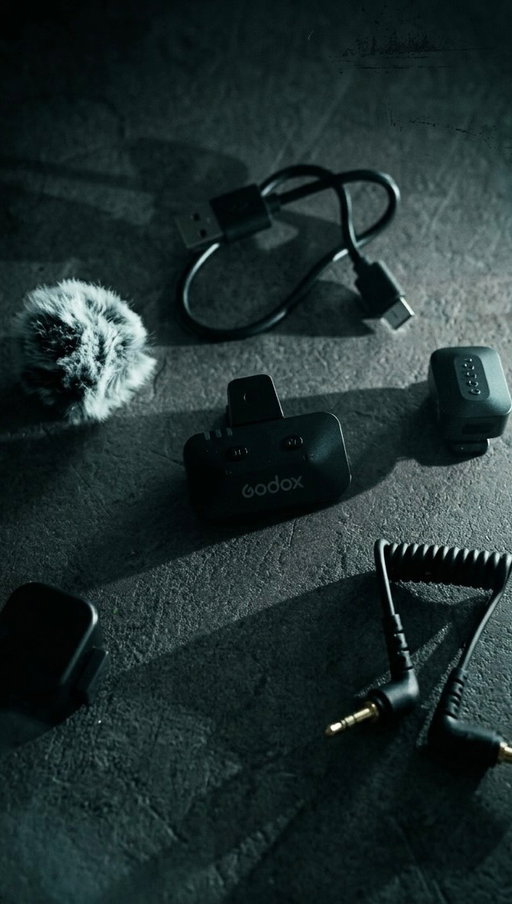 🎤 Godox Alink Wireless Microphone 🎤

Upgrade your audio game to a professional level — anywhere, anytime ✨

The Godox Alink is a compact and lightweight wireless microphone that delivers crystal-clear sound in every situation 🎬
Perfect for content creation, vlogs, interviews, and live streaming 📱🎥

✔️ Stable 2.4GHz wireless transmission
✔️ Up to 300m range 📡
✔️ 10+ hours battery life (up to 30 hours with charging case) 🔋
✔️ Ultra lightweight & easy to use
✔️ Clean, professional-grade audio 🎧

If you want your videos to sound more professional instantly — this is the upgrade you need 🚀

🛒 Buy here:
https://www.godox.com/product-d/Alink.html

#Godox #GodoxAlink #WirelessMicrophone #ContentCreator #VloggingSetup #Filmmaking #AudioGear #CreatorTools #TechGadgets #VideoProduction #VlogLife #YouTubeSetup #ReelsSetup #ProAudio 🎥✨
