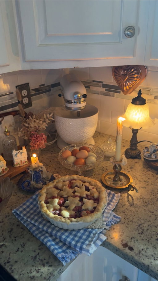 Nothing like a classic homemade cherry pie!🥧🍒 let me know if you want the recipe! My husband said the crust tastes like cracker barrel biscuits! 90s moms do it best! This is one of the things I’m brining to 4th of July🇺🇸 also used @chosenfoods avocado shortening to make the dough- and omg SO GOOD 
•
•
•
#90s #nostalgic #nostalgia #baking #summer