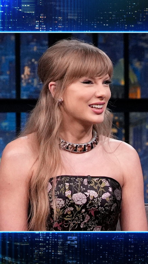 @taylorswift and @sethmeyers brainstorm options for her wedding invitations 💍

Original Air Date: October 8, 2025