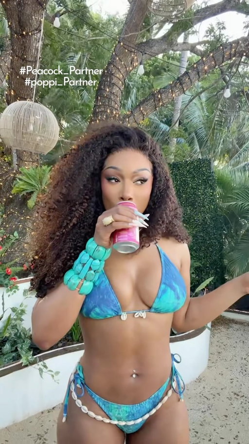Take a vibe break with poppi and start your Hot Girl Summer 🔥 #Peacock_Partner #poppi_Partner  

Watch Love Island USA streaming now on Peacock