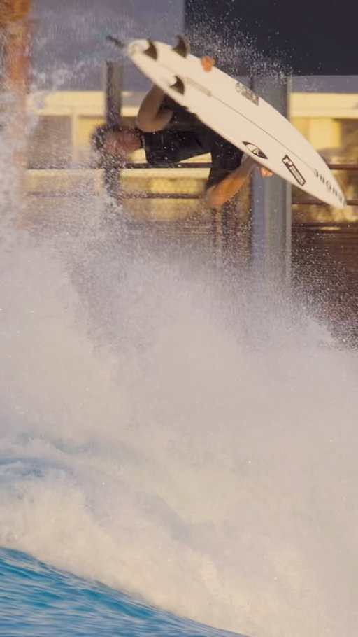 Getting techy at @dsrtsurf 
The new lagoon is insane! 
Thank you for letting me test it out @josh_kerr84 @wavegarden_official

📷 @jacobvanderwork