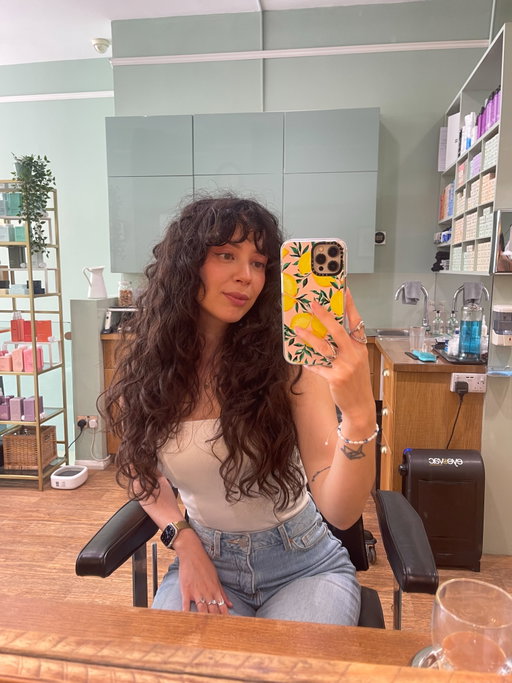 New hair, who this 💇🏻‍♀️
When my amazing hairdresser @jonnyalbutt (who I’ve not seen in 6 and a half years! Since I was blonde) asked if he could work his magic on my wavy hair, I knew I was ready for a chop, think fringe, layers and of course heavily inspired by Allie Hayes from Off Campus 💇🏻‍♀️

I cannot believe how much curlier it was going compared to when I’ve done it at home! The weight off and his incredible knowledge really made them shine 🥹 Such an incredible experience in hands I knew I trusted ❤️

Think I’m in my curl girl era 😍 You can hear how happy and excited I am in the salon clips 🥹 I say omg so many times 😂
