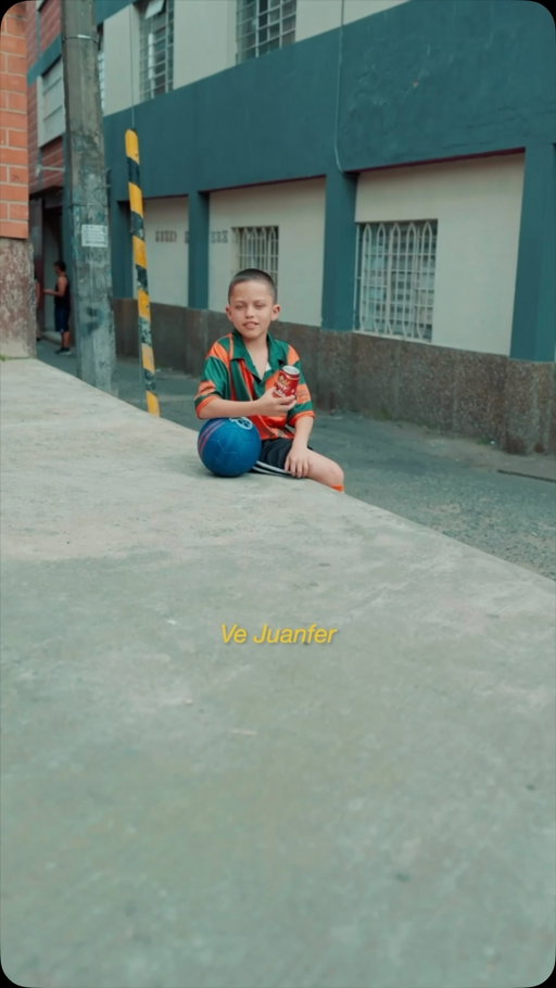 Si no eres Juan Fernando Quintero pasa este video…

Del Socorro. Comuna 13. Medellín, Antioquia.
Juan Fernando Quintero Paniagua para Colombia, para el mundo. 🇨🇴⚽️