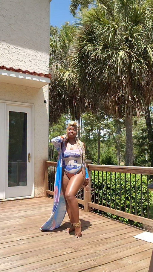 Sun on me🥰✨️💸

#lostfiles #vacation #tropical #happybirthday #share