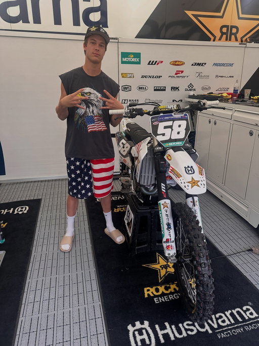 America’s birthday. Let’s get it😎🇺🇸🦅 #redbud