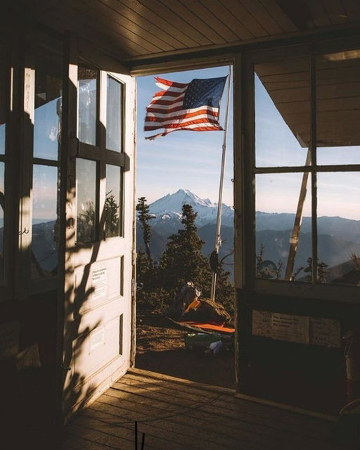 Hope you’re spending the Fourth the right way: outside, with your favorite people, and something on the grill.

📸 @nationalflagfoundation
📍 Mount Baker, Washington

#SeeYouOutThere