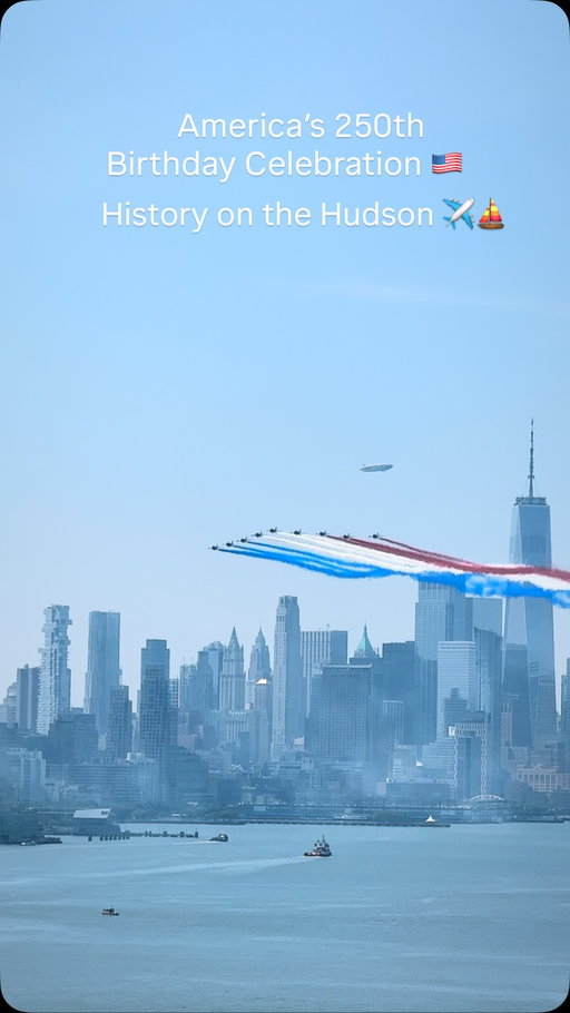 History on the Hudson ✈️⛵️

America’s 250th Birthday Celebration 🇺🇸

#newyork #newyorkcity #newyorknewyork #newyork_instagram #america250