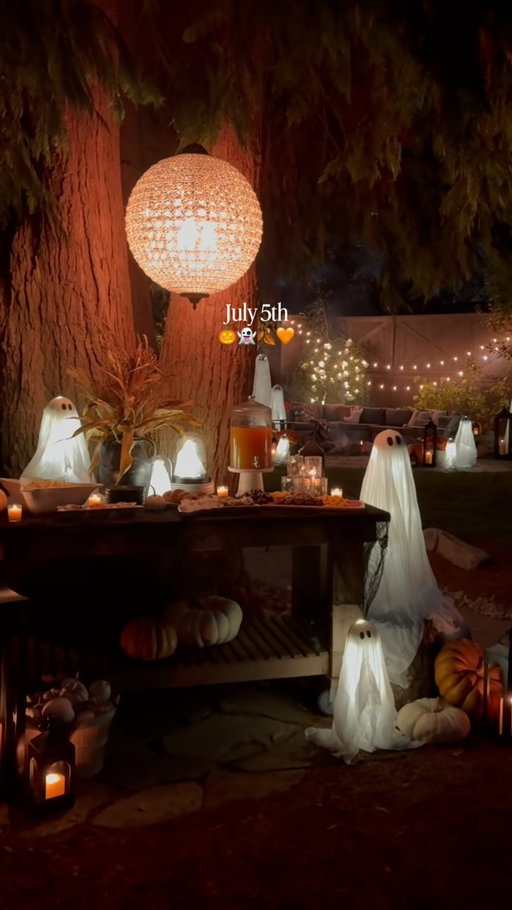 Immediately after the last firework goes off tonight… 🎃

#4thofjulydecor #halloweendecorating #halloweendecor #halloweenpartyideas #july4thvsjuly5th