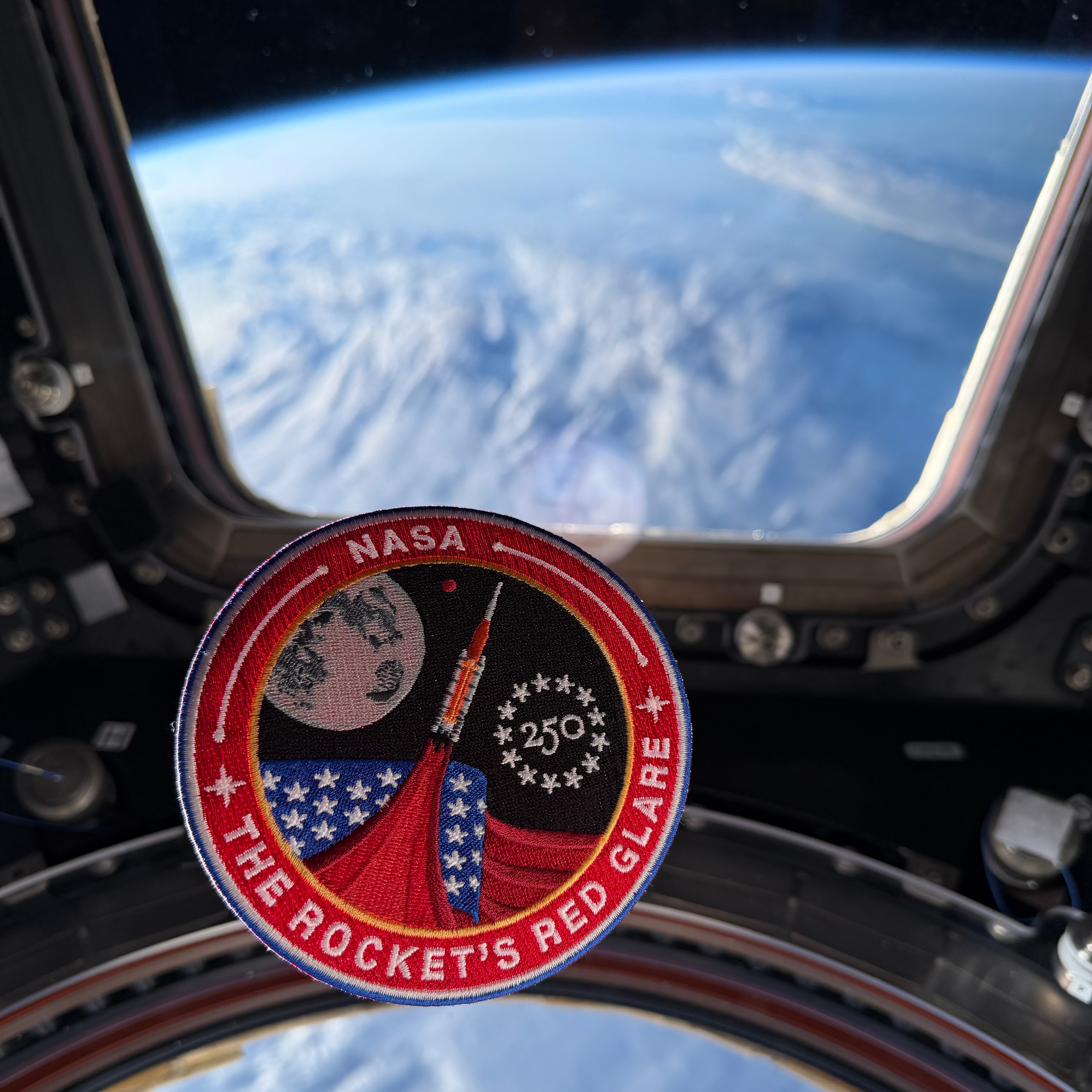 Happy 250th Birthday to the United States of America, from all of us on the @iss and at @nasa! Wishing all a safe and celebratory 4th of July.