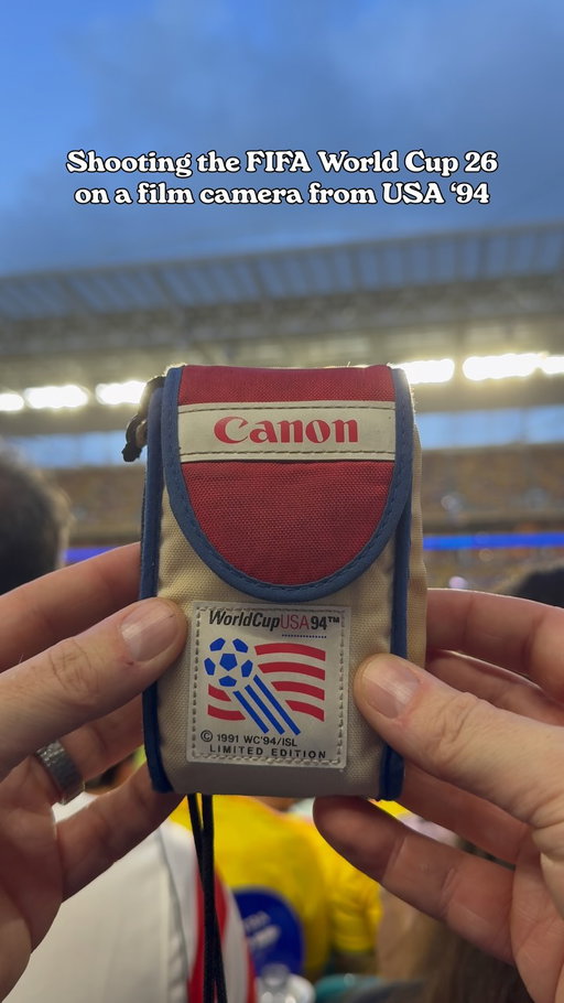 Bringing the old school vibes 🎞️ do you like the results?
With the @fifaworldcup taking place in the US for the first time since 1994, I had to bring a point & shoot from the original tournament to capture a game! Do you like how the photos came out?
Huge thanks to @nwsl for bringing me out 🫶
Developing & scanning: @bellowsfilmlab 
#NWSLOnTour #nwsl #expiredfilmclub