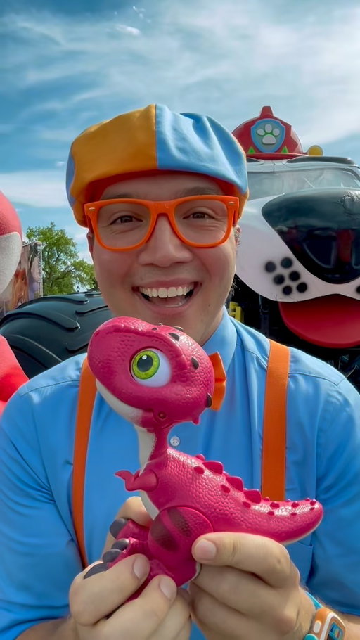 Adventure is always more fun with friends... especially when one of them is @Blippi. 💙🐾

#MonsterJam #MJWF #MonsterJamWorldFinalsXXV