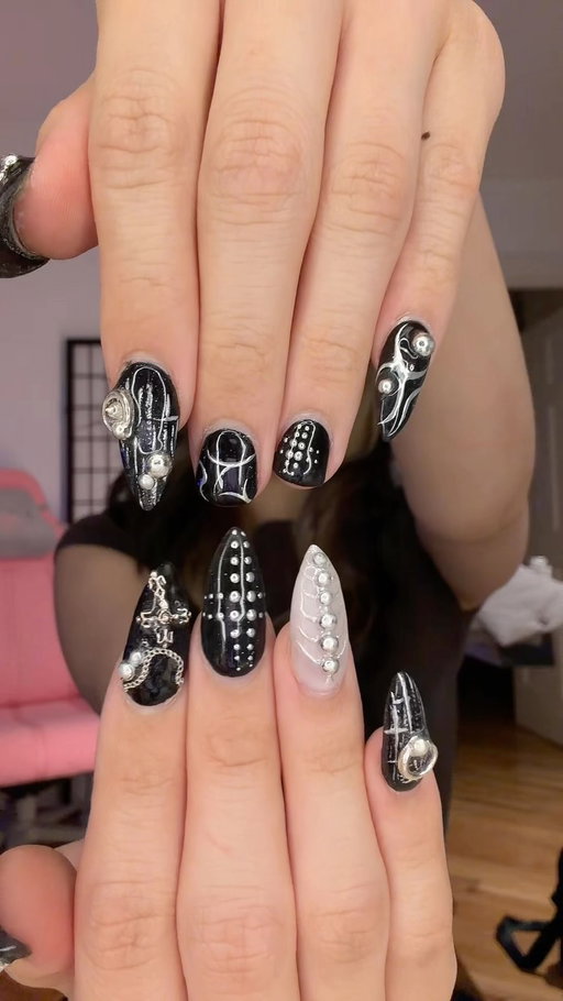 Right after the deadline but iykyk nail transition..😛 #nailtransition #naildesign #nails