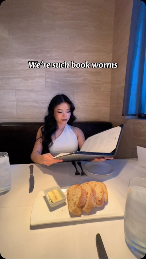 Our favorite book is a steakhouse menu 😍

#comedy #relatable #girls