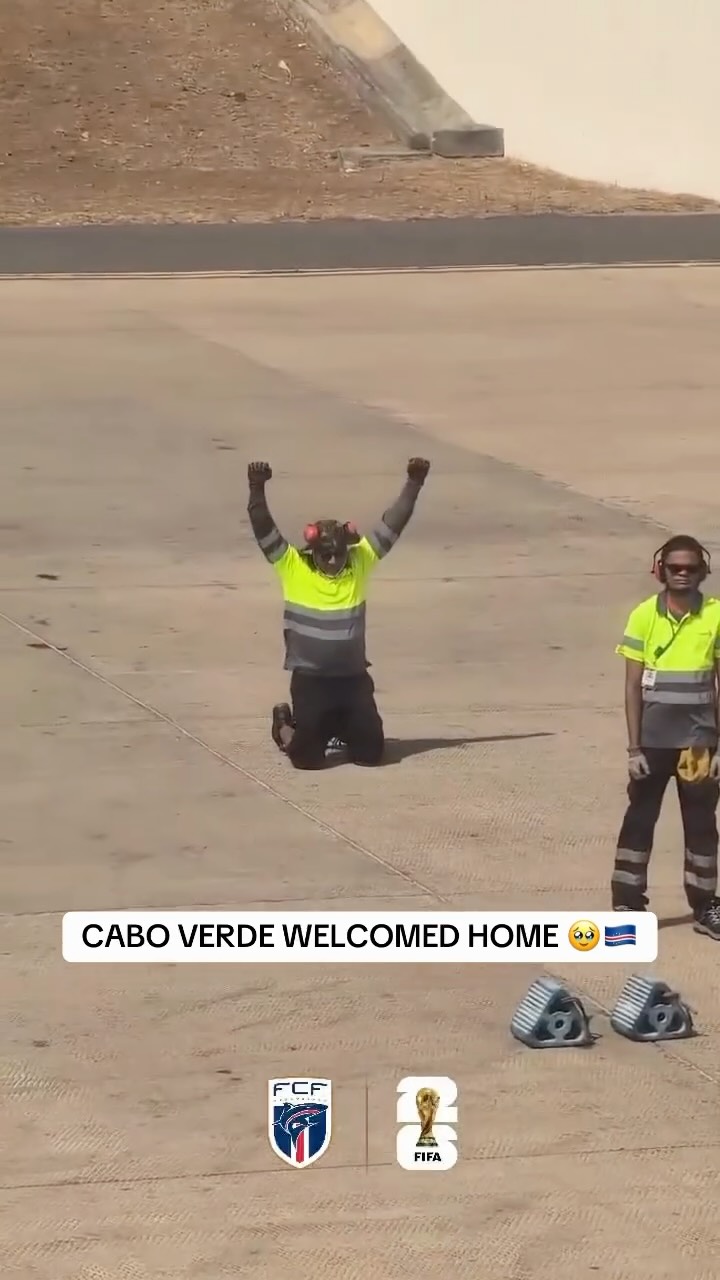 A beautiful sight as locals welcomed home Cabo Verde’s men’s national team after their historic #FIFAWorldCup run 🙌🇨🇻

(via @fcfcomunica)