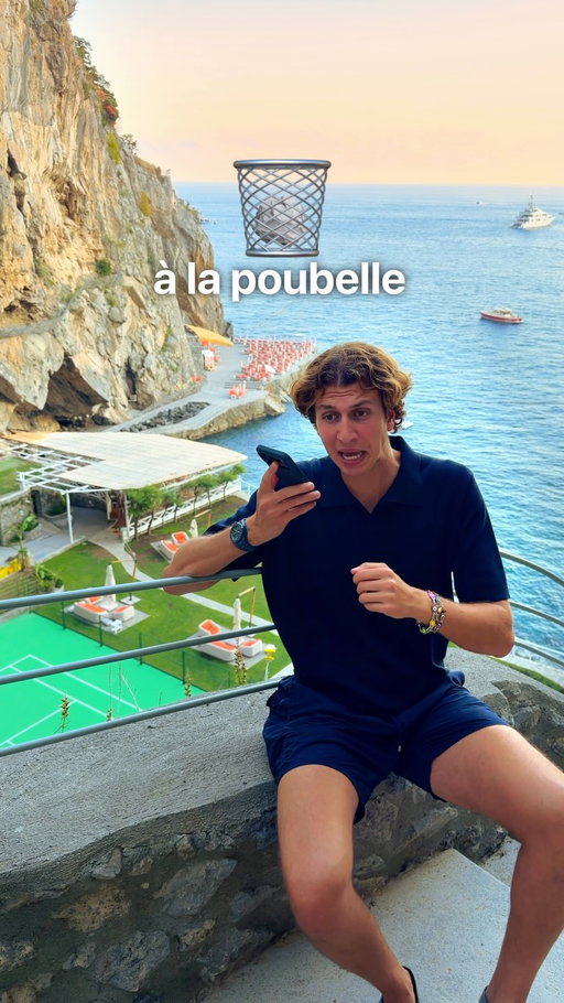 À La Poubelle 🗑️🚮☀️ #ItsAllFamily
