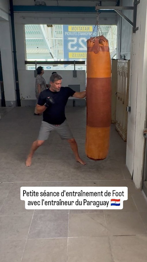 Petite séance d'entraînement de #foot avec l'entraîneur du #Paraguay 🇵🇾 @equipedefrance
