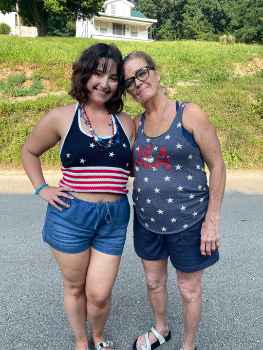 Had a great 4th! Hope you all did the same 🥰
Plus it was Mom’s birthday! Made it always the best 🇺🇸🎆