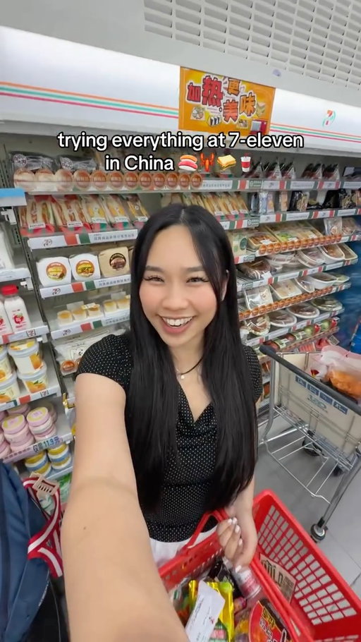 TRYING EVERYTHING AT 7-ELEVEN IN CHINA 🍣🦞 #china #7eleven #conveniencestore