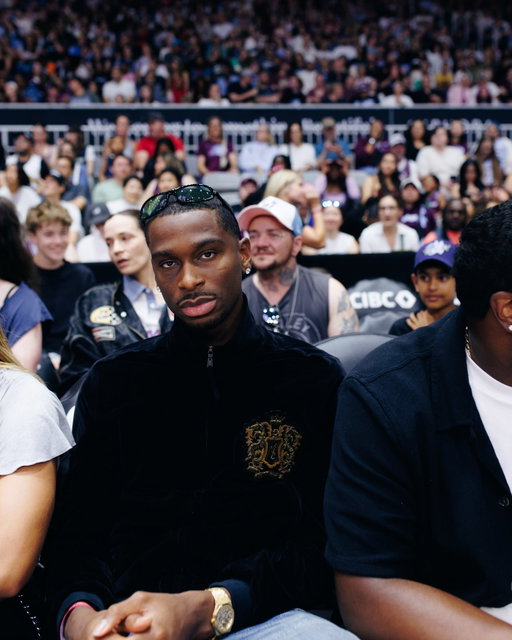 Canadian basketball showing up for Canadian basketball. 🇨🇦

Our friends @shai and RJ Barrett in the house! 🏀
