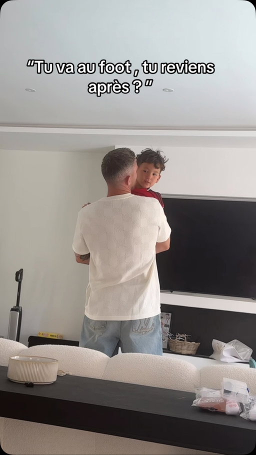 À dans 1 mois papa 🩵 ⚽️