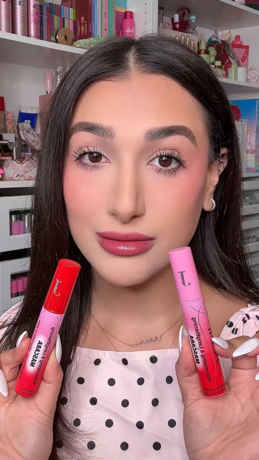Been wearing the new @jlashusa Volumizing + Lengthening Mascara and I had to share. 👀

I used the one with the silicone wand and I love how it gives me both length and volume without making my lashes feel heavy.

Also love that it’s made with beeswax to help nourish and strengthen lashes while helping keep my curl in place with waterproof wear. ✨❤️

Definitely one I’ll be reaching for a lot. 💞