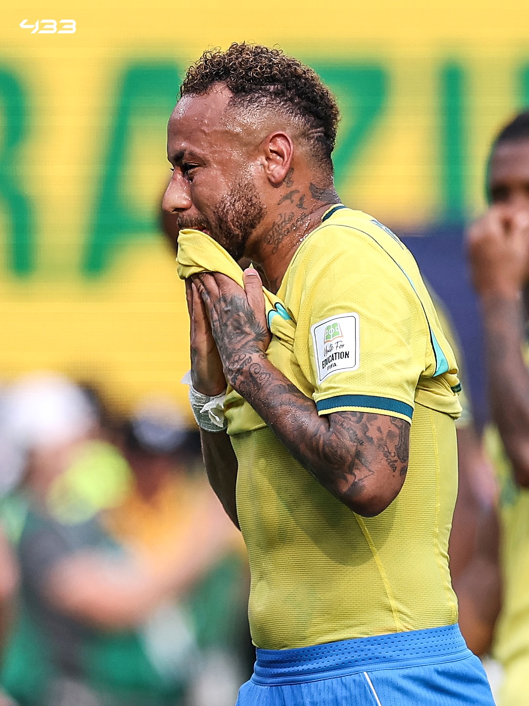 🥺💔

This was not the ending anyone wanted...

Thank you for everything, Prince. What a journey it has been. 

You made people smile, you made people fall in love with this game.

Played in four World Cups. Few players in history can say that.

You gave us magic, moments, and memories that will last forever.

Thank you, Neymar. ❤️

And maybe, just maybe... one last dance at the 2030 World Cup? 🥹