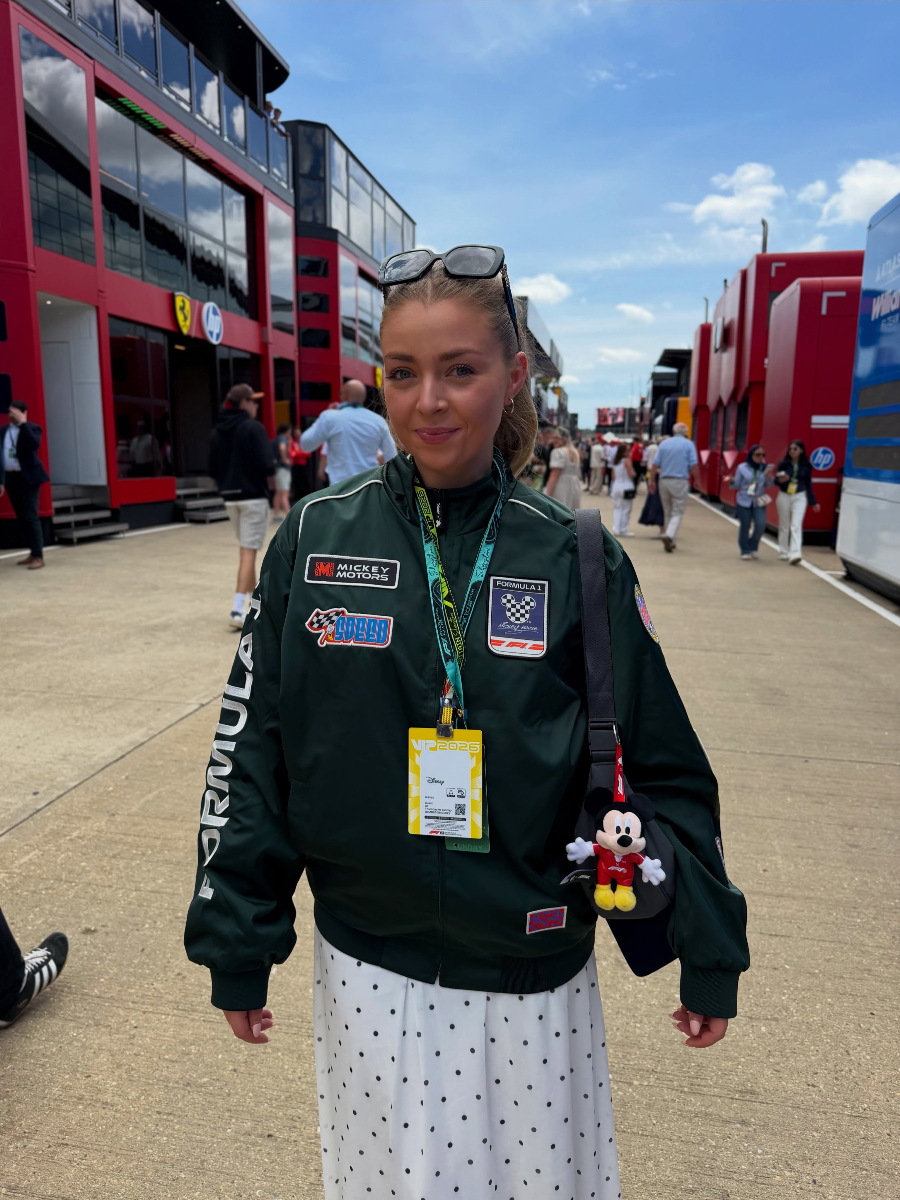 My first ever F1 Grand Prix certainly did not disappoint 🏎️🏁 Huge thank you to the team at @disneyuk @disneystyle for hosting this weekend, I had the best time❤️ #f1 #grandprix #silverstone
