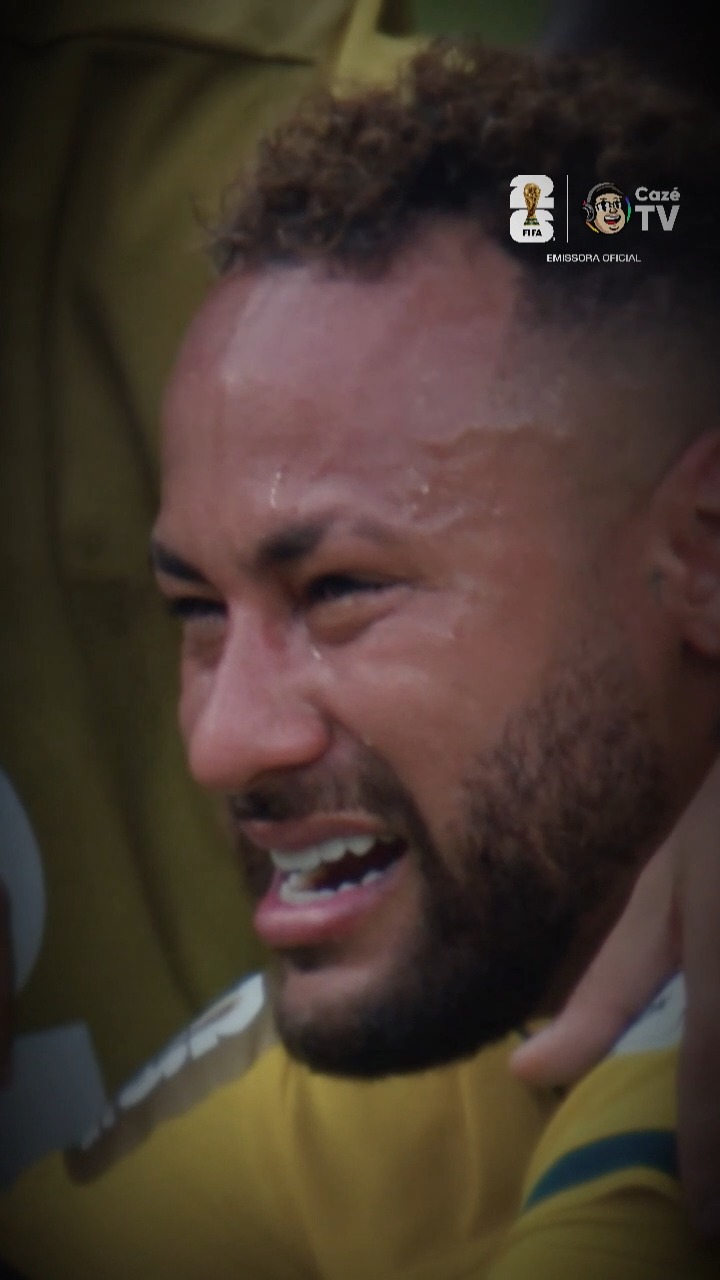 Quando a saudade apertar, lembre-se dele. Lembre dos gols, dos sorrisos, lembre-se da ousadia e alegria de um menino que sempre teve orgulho de representar a Seleção Brasileira. Neymar da Silva Santos Júnior se despede com lágrimas de todo um povo. Poderia ser diferente, mas a história já passou. Que as novas gerações se lembrem e se inspirem na figura de alguém que nunca deixou de carregar a responsabilidade de carregar a camisa mais importante da seleção mais importante.

#CopaNaCazéTV #cztv23 #CoberturaCazéTV