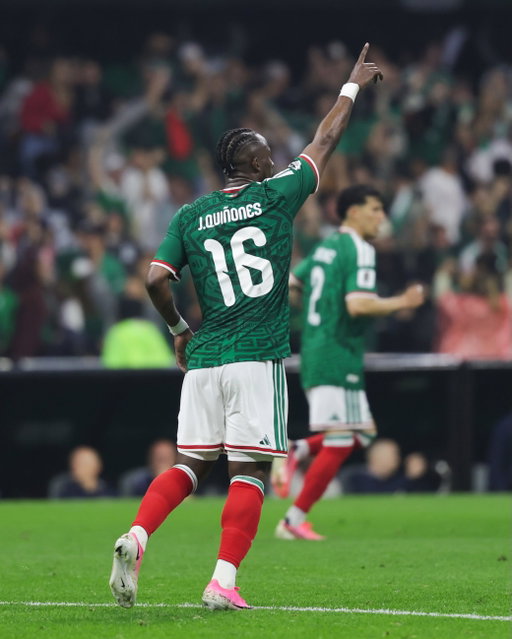 Julián Quiñones ya está en la historia. 🔥

Con sus 4 goles, igualó a Luis Hernández y Javier Hernández en Copas del Mundo.🌎 

#SomosMéxico
