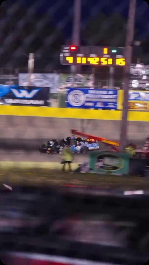 Luke Fenhaus takes home the WIN! 

#slingerspeedway