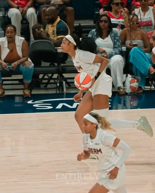 Some extras that missed the cut on the first post, enjoy 🫱🏼‍🫲🏾

—

An Angel Reese led Atlanta Dream lost in D.C to the Shakira Austin led Washington Mystics last Thursday. 

👉🏼 SHOT BY @darioooon 

#wnba #wnbaallstar #washingtonmystics #atlantadream #angelreese

👀 did she just…

Do ya dance then 🕺🏽

nothings easy

⁨	gotttt ‘em⁩

cinema at its finest

“bett I hit this”

brotha why…

corner 3

teachings

bang

just kickin’ it 👟

line it up

having a good time

give and go like a drive thru