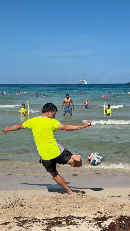 @bigjohngk on fire in the sea 🌊😱🔥

#football #soccer #futbol