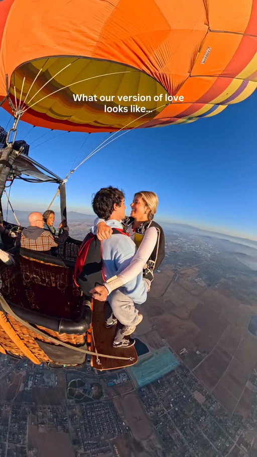One of our favorite jumps to do together❤️

#skydiving #couple