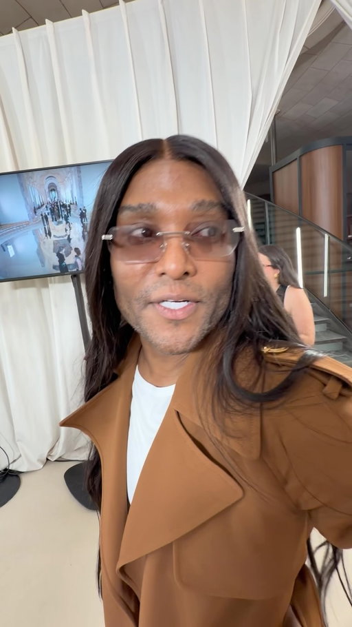 @luxurylaw came to the @schiaparelli to retrieve this look himself and hand deliver it to @zendaya for tonight’s premiere