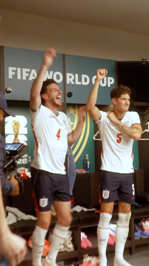Stonesy 🕺 TT 🥳 

THIS energy in the changing room! 🔋