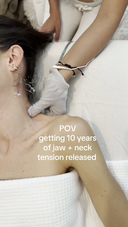 Trigger point + electrical current + intraoral release from @yourplacecpt 🙌🏼🙌🏼