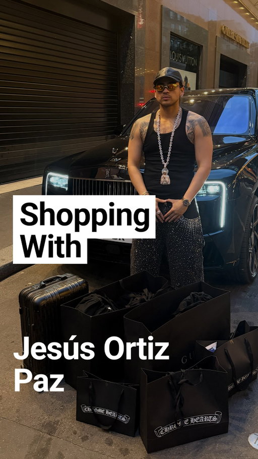 @jesusortizpazfr of @fuerzaregida touched down in Paris and started spending 🇫🇷💸

During Paris Fashion Week, the Regional Mexican star linked up with Hypebeast for a shopping spree at Gucci, where he put together a head-to-toe fit in under 30 minutes before blessing his crew with designer gifts. Watch the video above for an inside look at our day shopping with Jesús Ortiz Paz.

Video: Hypebeast

—

@jesusortizpazfr de @fuerzaregida llegó a París listo para gastar 🇫🇷💸

Durante Paris Fashion Week, la estrella del regional mexicano se unió a Hypebeast para un día de compras en Gucci, donde armó un fit de pies a cabeza en menos de 30 minutos antes de consentir a su crew con regalos de diseñador. Dale play al video de arriba para ver cómo fue nuestra experiencia de shopping junto a Jesús Ortiz Paz.

Video: Hypebeast