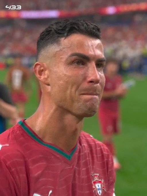 😢

Six World Cups... This is the end...

Many records were broken. A legendary World Cup legacy. 

Thank you for everything, Cristiano ❤️