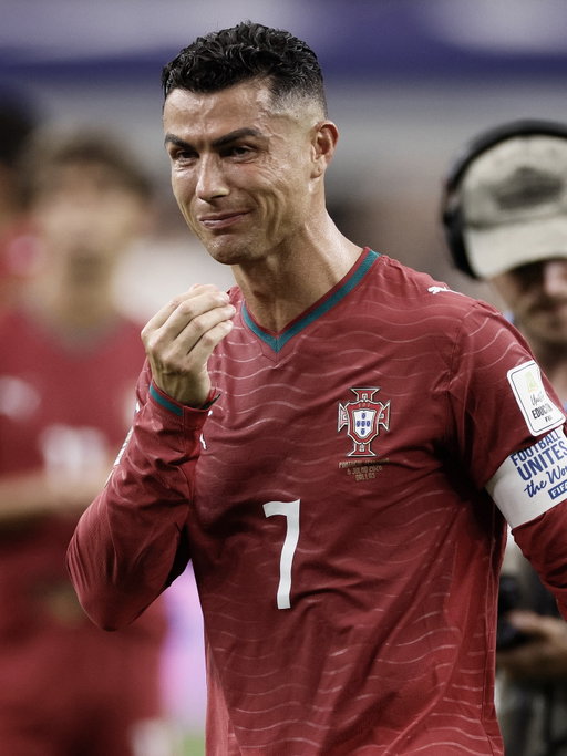 😢👋🏼 𝐂𝐫𝐢𝐬𝐭𝐢𝐚𝐧𝐨 𝐑𝐨𝐧𝐚𝐥𝐝𝐨’𝐬 𝐥𝐚𝐬𝐭 𝐦𝐨𝐦𝐞𝐧𝐭 𝐞𝐯𝐞𝐫 𝐨𝐧 𝐭𝐡𝐞 𝐩𝐢𝐭𝐜𝐡 𝐢𝐧 𝐚 𝐖𝐨𝐫𝐥𝐝 𝐂𝐮𝐩... it’s the end of an era. 𝑹𝒆𝒔𝒑𝒆𝒄𝒕. ❤️‍🩹🥺