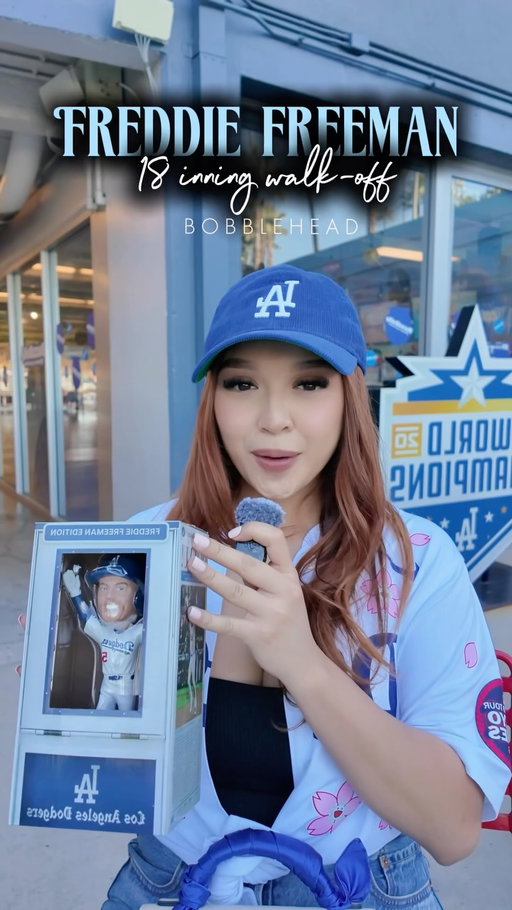 Tonight is “Freddie Freeman 18th Inning Walk Off” bobblehead night at Dodger Stadium 🤩

It is the latest addition to the World Series Game 7 collection the Dodgers are giving out this season!

@dreaaroo got there early to get hers and it was worth it!

#losangeles #dodgers #dodgerstadium #bobblehead