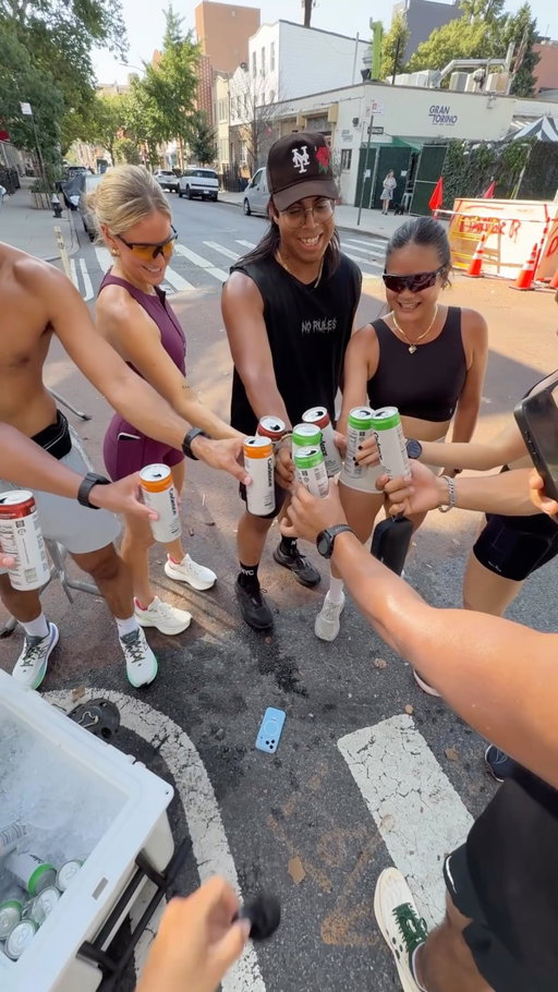 Hydrating the New York heat wave.

We hit the streets of NYC to hand out our electrolytes to those who sweat.