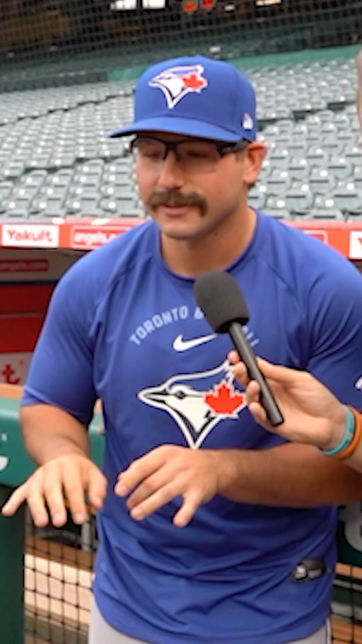 Davis Schneider didn’t disappoint when asked to sing his favorite Taylor Swift song

#mlb #taylorswift #sports #sing