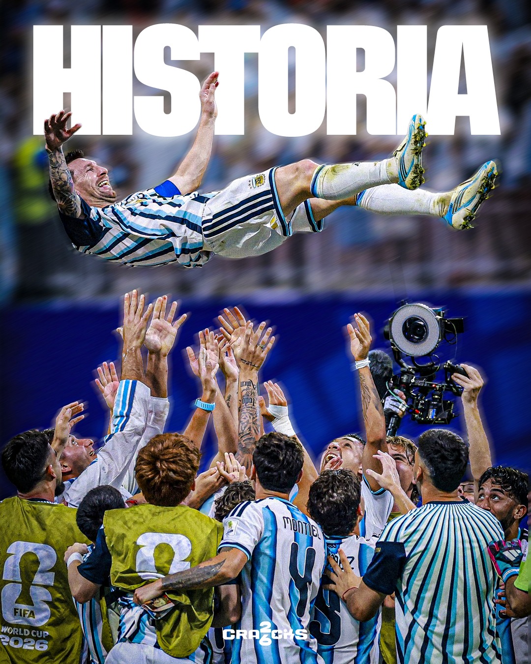 🚨 MESSI HACE HISTORIA OTRA VEZ

🐐 Lionel Messi se convirtió en el primer jugador en marcar en 9 partidos consecutivos de una Copa del Mundo.

⚽ Australia, Países Bajos, Croacia y Francia en 2022.

🔥 Argelia, Austria, Jordania, Cabo Verde y ahora Egipto en 2026.

😳 Son 13 goles durante esta histórica racha de nueve encuentros seguidos anotando.

🇦🇷 A los 39 años, Messi sigue rompiendo récords y apareciendo en cada partido del Mundial.
