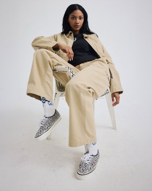 No need to explore other connections. 🤝

The Premium Authentic is now available in new colorways.