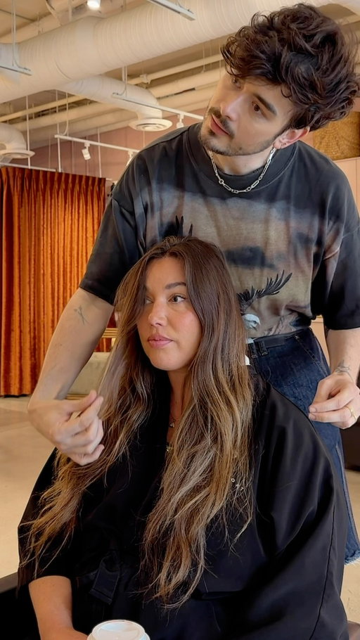 Every dream hair transformation starts with a plan… aka the consultation. 🤌🏻

The consultation is the foundation of every successful hair transformation, especially when you’re ready for a big change.🙏🏻

I had so much fun with my girl @tovogueorbust planning her newest hot chop. We talked through everything from the perfect length and colour to creating a customized plan with @philocalyhair extensions, making sure every detail suited her lifestyle, goals, and overall vision.

Follow along for Part 2 of the transformation. ✨