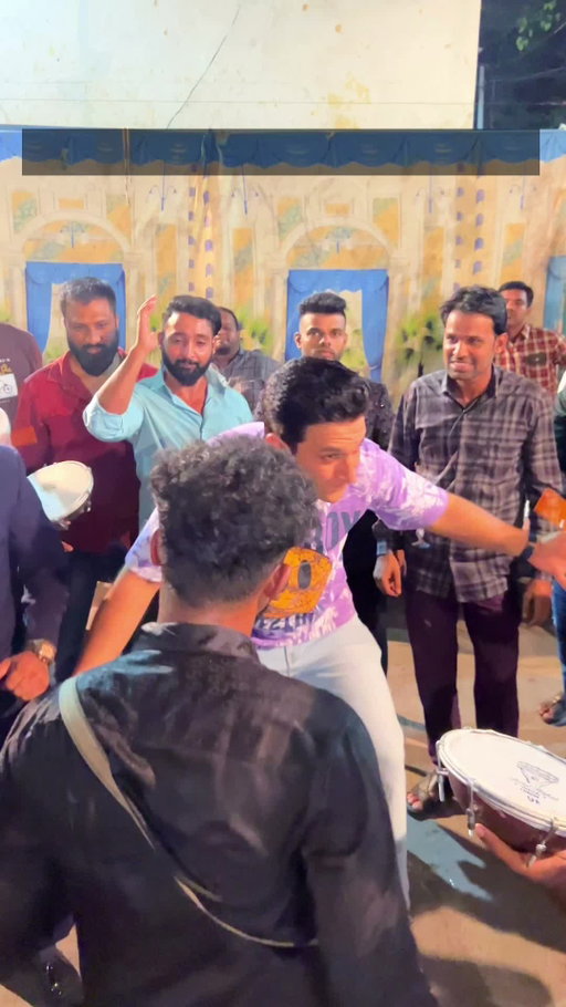 Bollywood 🎬 Stars on Hyderabadi Marfa 

@beingsalmankhan 
@duttsanjay 
@iamsunnydeol 
@hrithikroshan 
@iamsrk 

#hyderabadi #marfa #bollywoodactors #SanjayDutt #salmankhan #shahrukhkhan #SunnyDeol #Hrithik #dance #stars #trending #viralpost #viralreels #viralpost