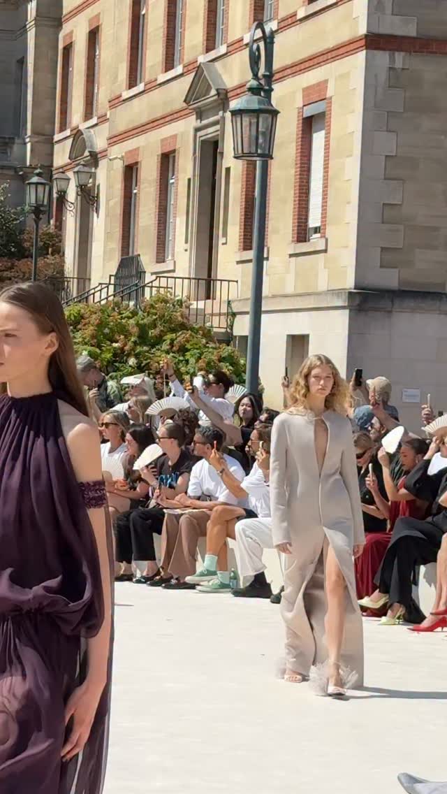 Your first look at @pppiccioli’s debut Haute Couture collection for @balenciaga! At La Cour d’Honneur de la Cité Internationale Universitaire de Paris this morning, the Italian couturier delineated Balenciaga’s principles and brought everything back to the essence of couture. #balenciagacouture