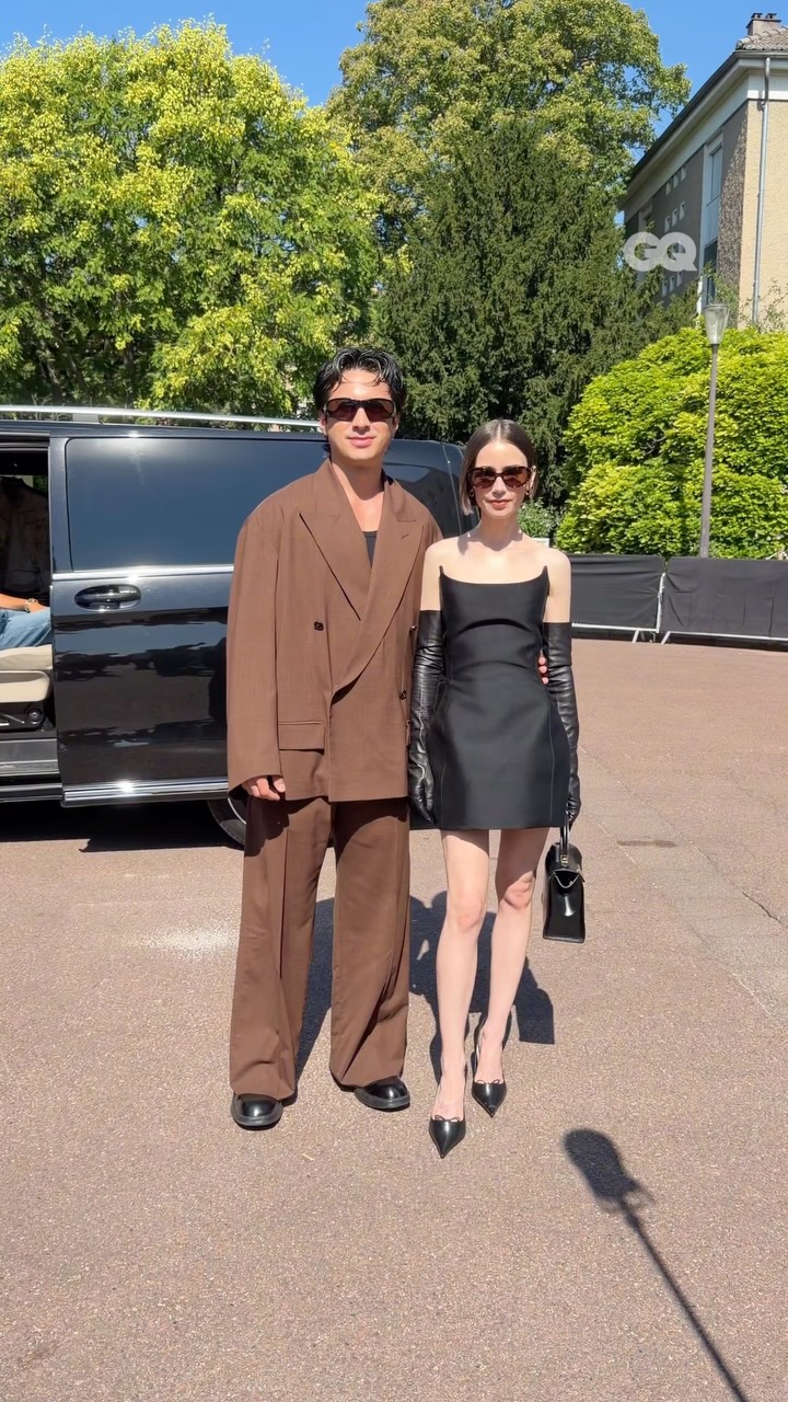 It’s a Heated Rivalry x Emily in Paris crossover as @hudsonwilliamsofficial and @lilyjcollins link up at @balenciaga’s couture show…Call that Heated in Paris, which is something pretty much every guest at #ParisFashionWeek can relate to. 🥵☀️

Video via @enzoply